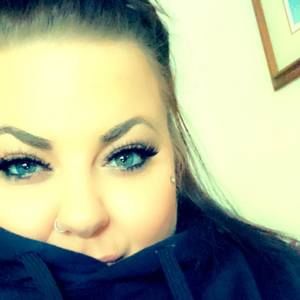 Meet your Posher, Holly